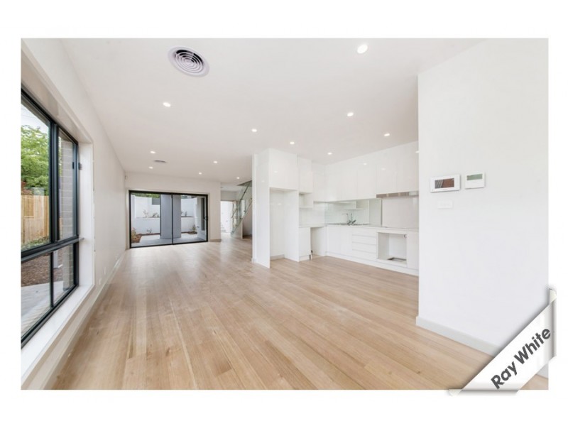 12 Kitchener Street, Hughes ACT 2605