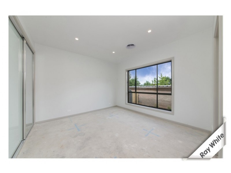 12 Kitchener Street, Hughes ACT 2605