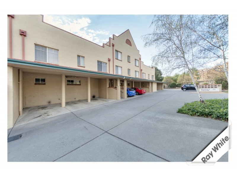 2/140 Port Jackson Circuit, Phillip ACT 2606