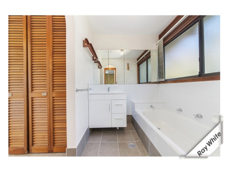 27 GODDARD CRESCENT, Holt ACT 2615