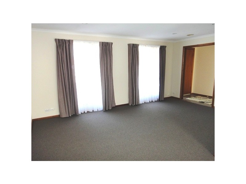 4 Richardson Circuit, Conder ACT 2906