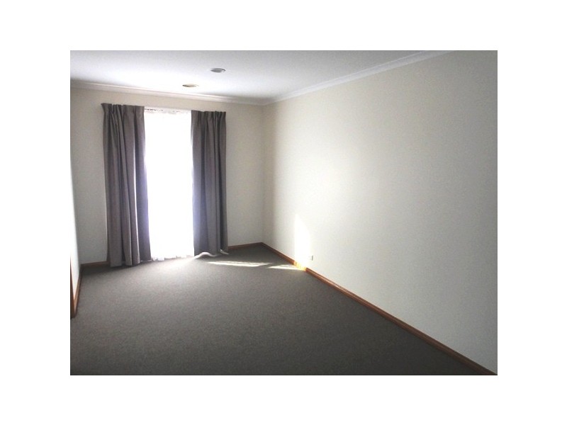 4 Richardson Circuit, Conder ACT 2906