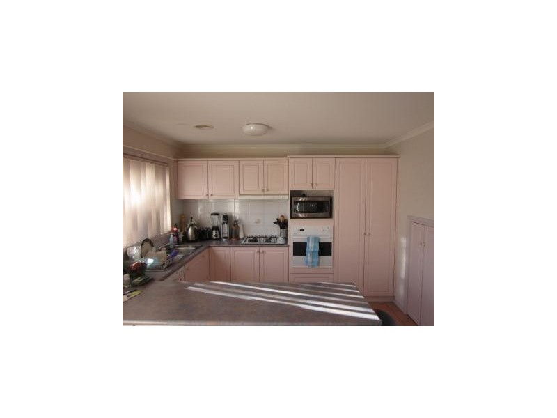 8/3 BARRINGTON CRESCENT, Amaroo ACT 2914