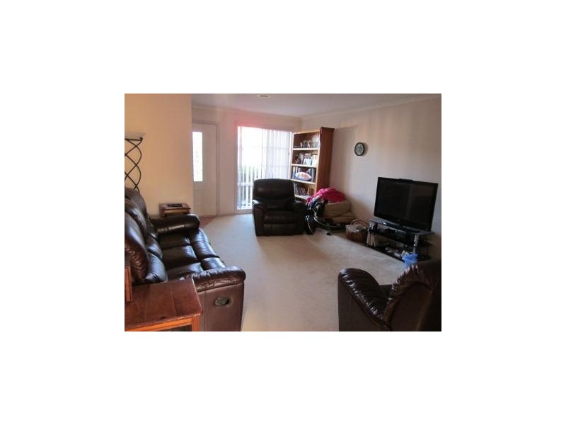 8/3 BARRINGTON CRESCENT, Amaroo ACT 2914