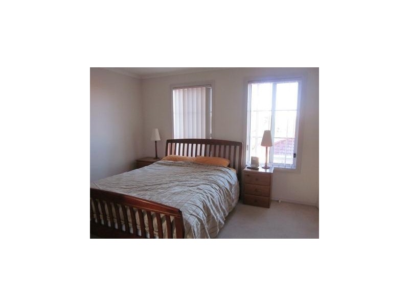 8/3 BARRINGTON CRESCENT, Amaroo ACT 2914