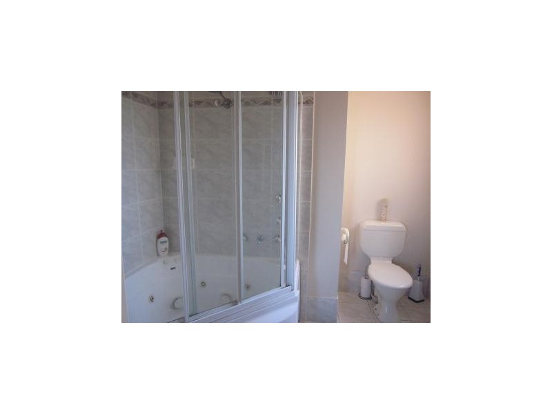 8/3 BARRINGTON CRESCENT, Amaroo ACT 2914