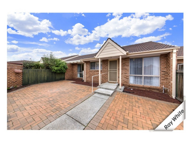 2/5 Nernst Place, Banks ACT 2906