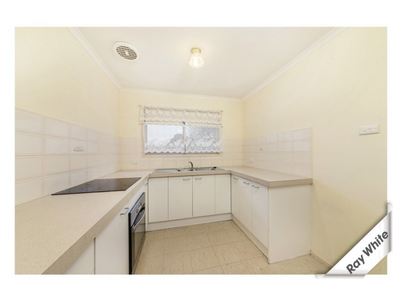 2/5 Nernst Place, Banks ACT 2906