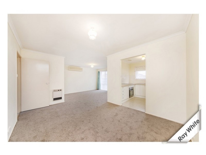 2/5 Nernst Place, Banks ACT 2906