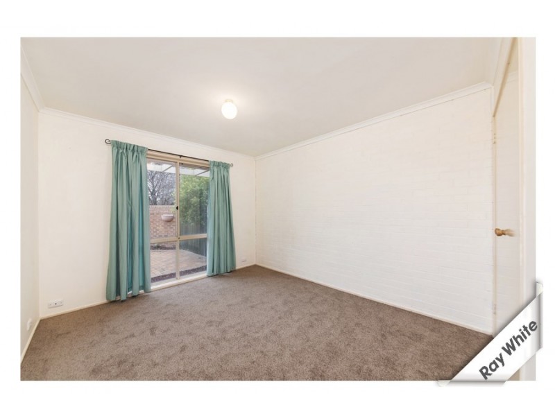 2/5 Nernst Place, Banks ACT 2906