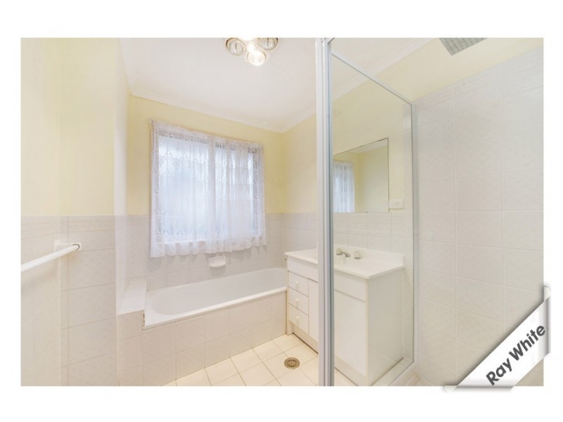 2/5 Nernst Place, Banks ACT 2906