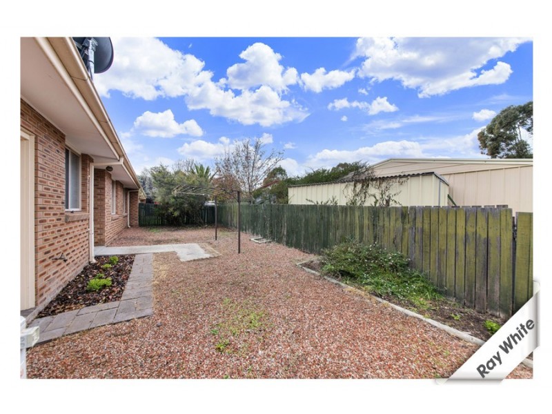 2/5 Nernst Place, Banks ACT 2906