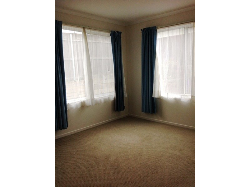 28 HEIGHWAY STREET, Macgregor ACT 2615