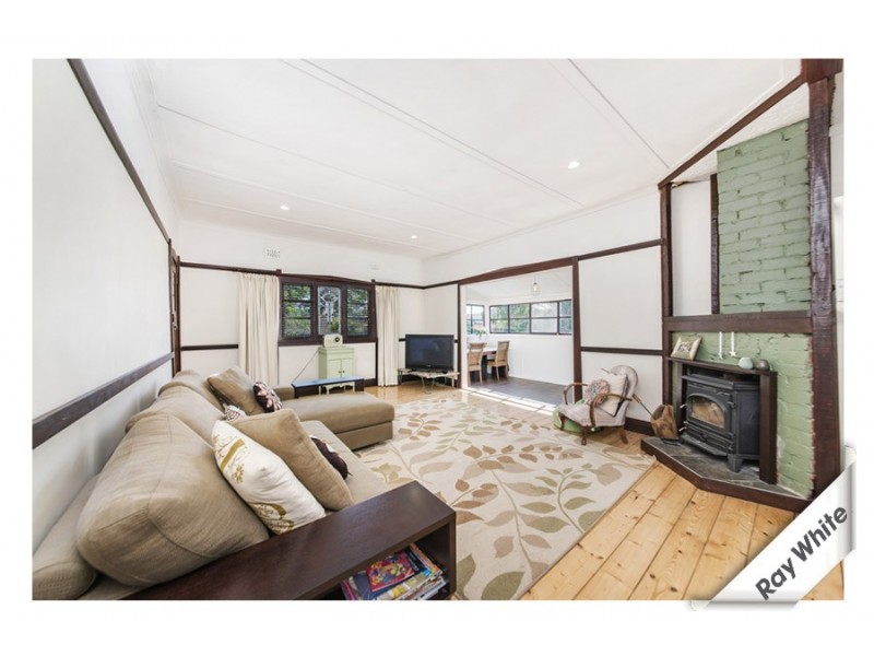 36 Donald Road, Queanbeyan NSW 2620