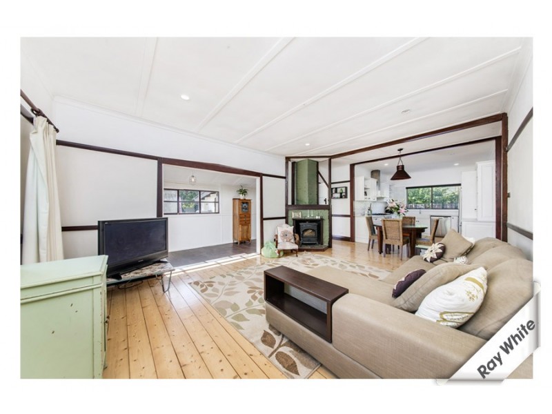 36 Donald Road, Queanbeyan NSW 2620