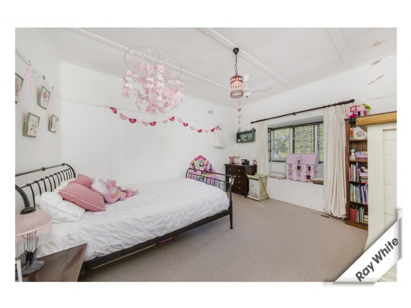 36 Donald Road, Queanbeyan NSW 2620