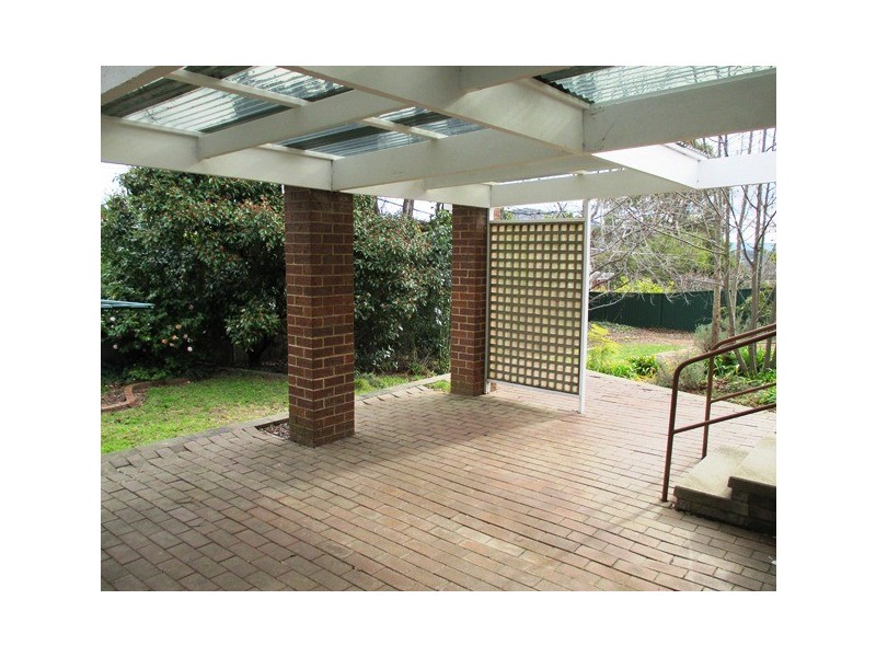 16 ROSEWORTHY CRESCENT, Farrer ACT 2607