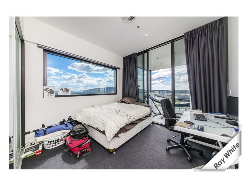 1601/240 ‘Manhattan on the Park’ Bunda Street, City ACT 2601