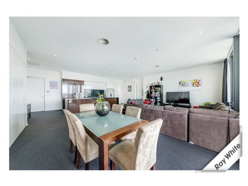 1601/240 ‘Manhattan on the Park’ Bunda Street, City ACT 2601