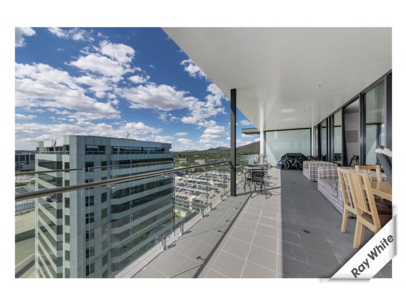 1601/240 ‘Manhattan on the Park’ Bunda Street, City ACT 2601