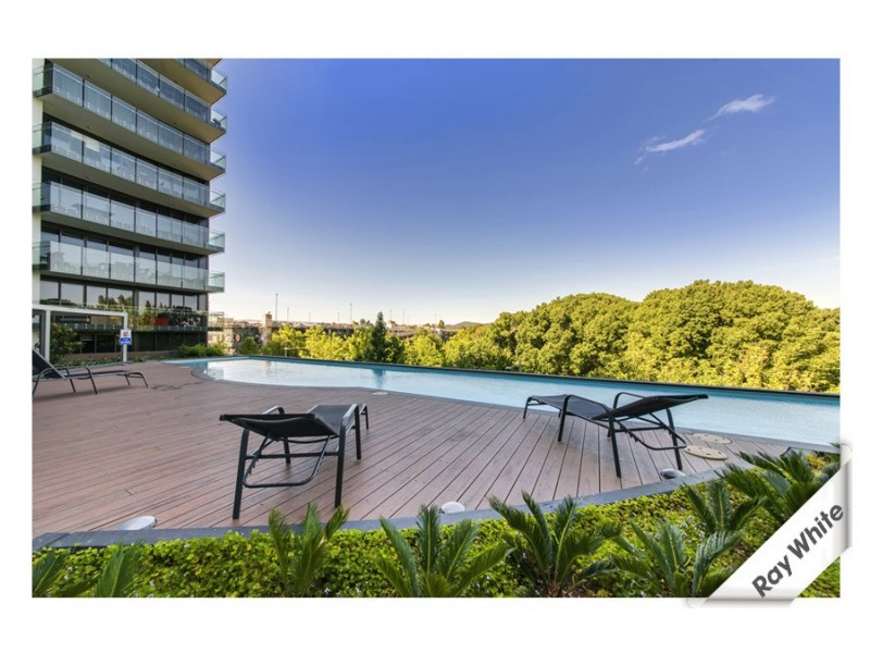 1601/240 ‘Manhattan on the Park’ Bunda Street, City ACT 2601