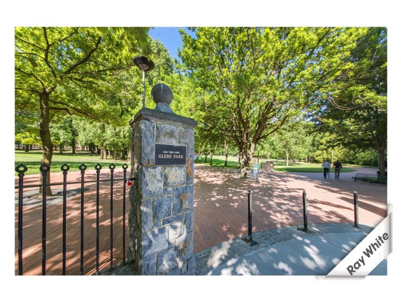 1601/240 ‘Manhattan on the Park’ Bunda Street, City ACT 2601
