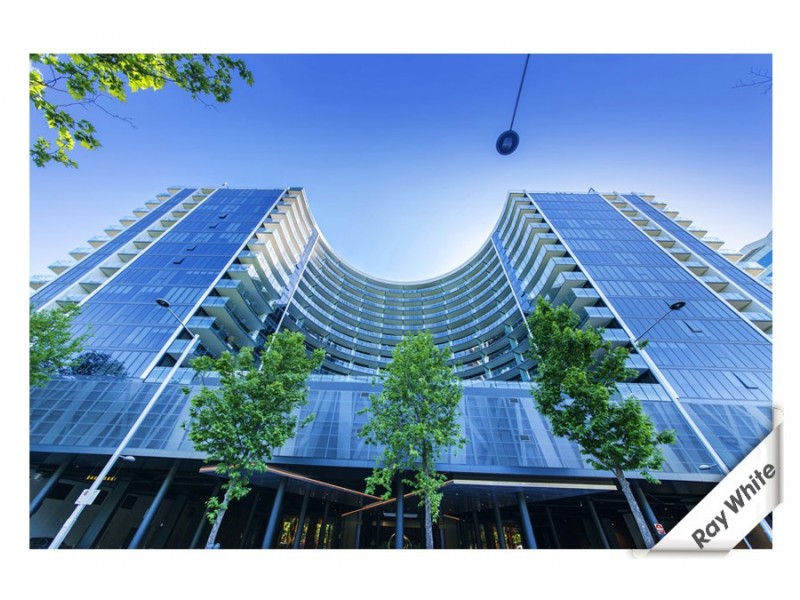 1601/240 ‘Manhattan on the Park’ Bunda Street, City ACT 2601