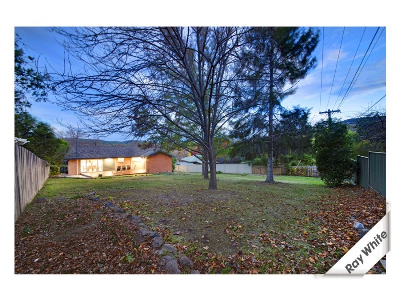 3 Whitelaw Street, Pearce ACT 2607