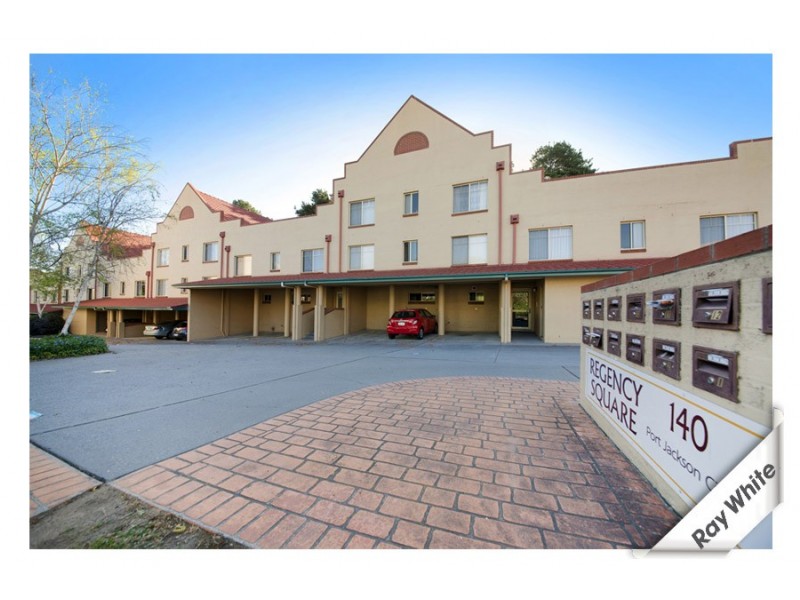 2/140 Port Jackson Circuit, Phillip ACT 2606