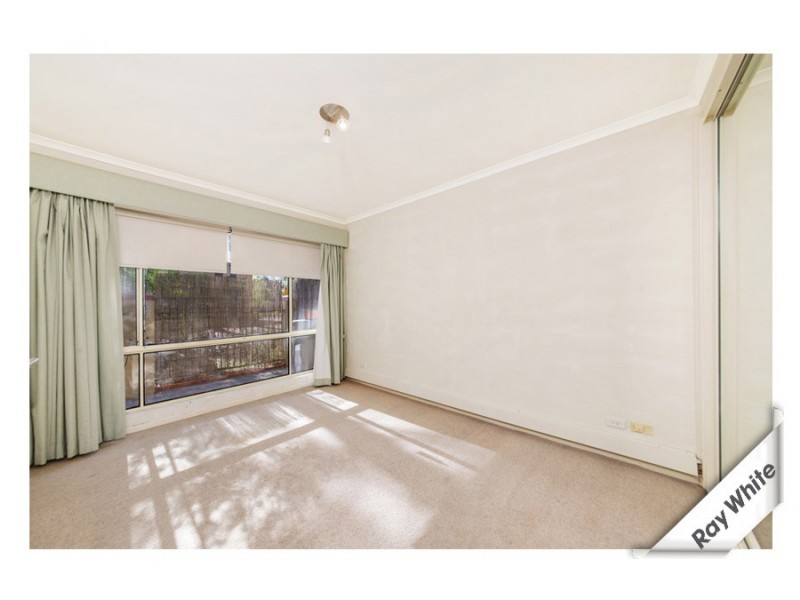 2/140 Port Jackson Circuit, Phillip ACT 2606