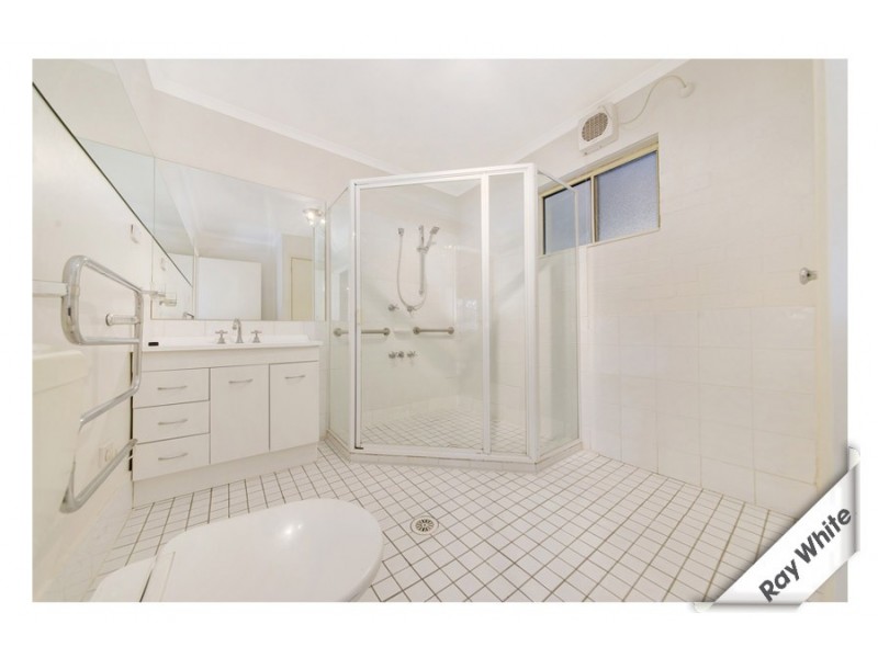 2/140 Port Jackson Circuit, Phillip ACT 2606
