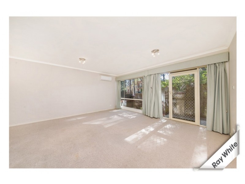 2/140 Port Jackson Circuit, Phillip ACT 2606