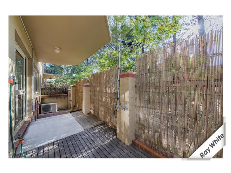 2/140 Port Jackson Circuit, Phillip ACT 2606