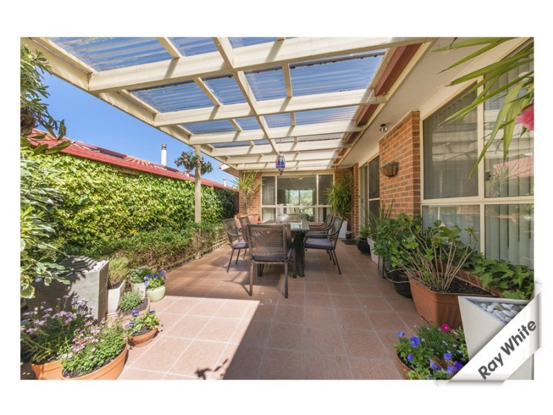 18 Chipperfield Circuit, Gordon ACT 2906