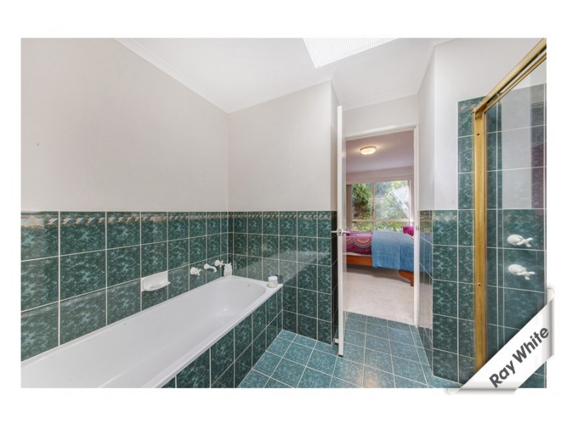 18 Chipperfield Circuit, Gordon ACT 2906