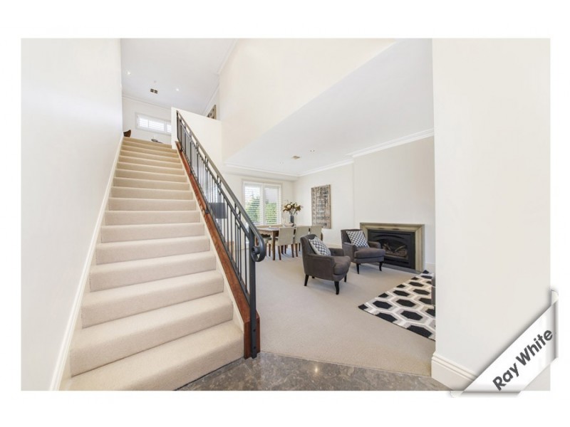 2/10 Hutchins Street, Yarralumla ACT 2600