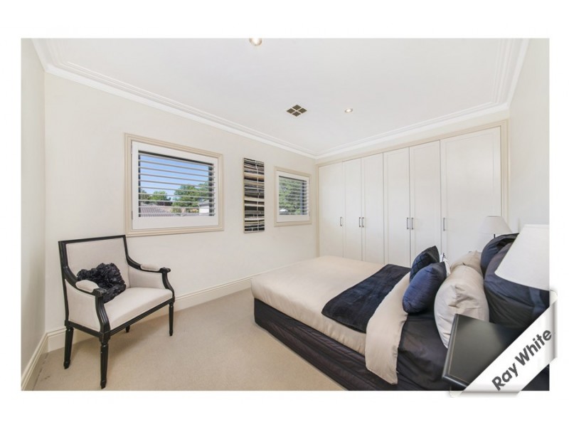 2/10 Hutchins Street, Yarralumla ACT 2600