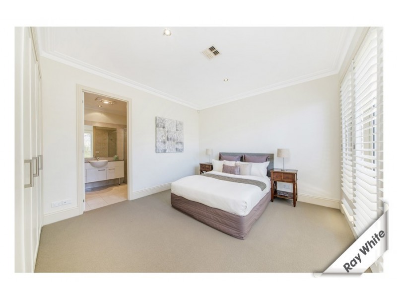 2/10 Hutchins Street, Yarralumla ACT 2600