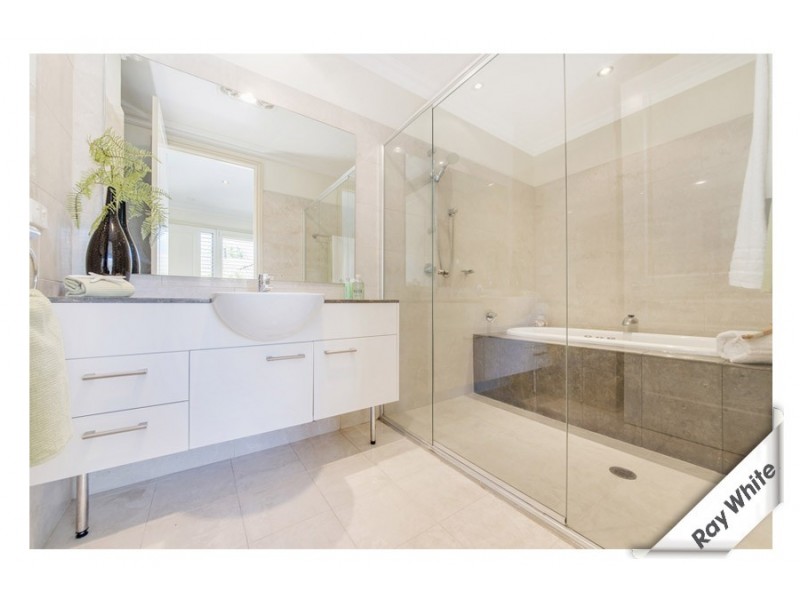 2/10 Hutchins Street, Yarralumla ACT 2600
