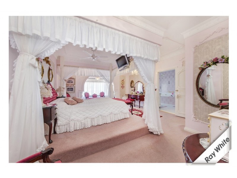 5 William Wilkins Crescent, Isaacs ACT 2607