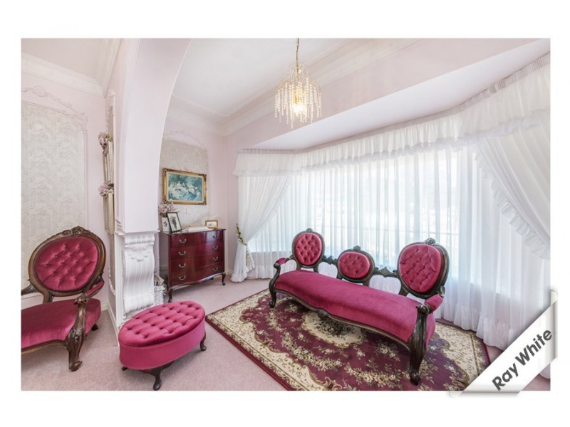 5 William Wilkins Crescent, Isaacs ACT 2607