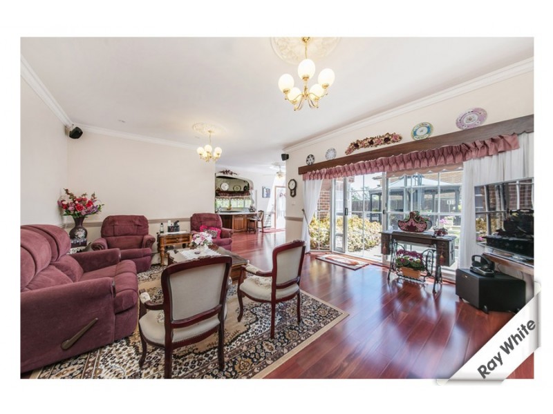 5 William Wilkins Crescent, Isaacs ACT 2607
