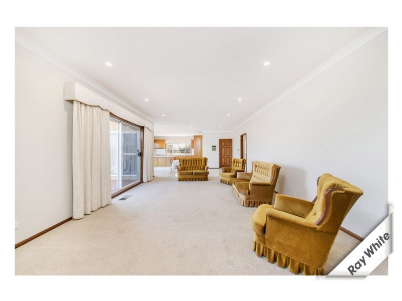 9 Story Place, Isaacs ACT 2607