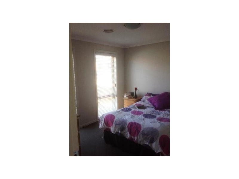 8 Maris King Street, Casey ACT 2913