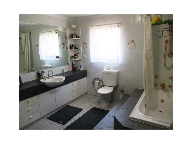 77 Langdon Avenue, Wanniassa ACT 2903