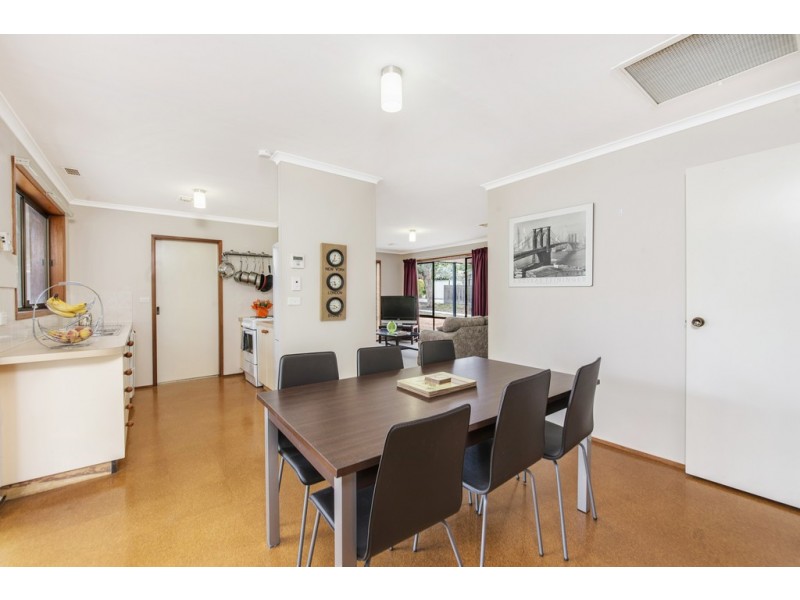 16 Australie Close, Gilmore ACT 2905