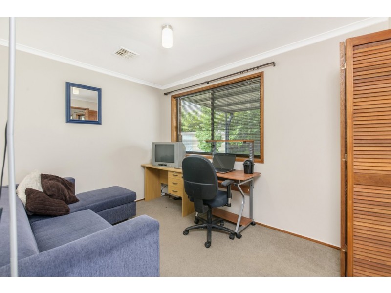 16 Australie Close, Gilmore ACT 2905