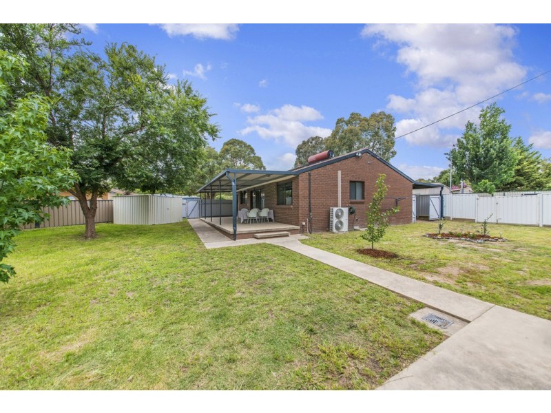 16 Australie Close, Gilmore ACT 2905