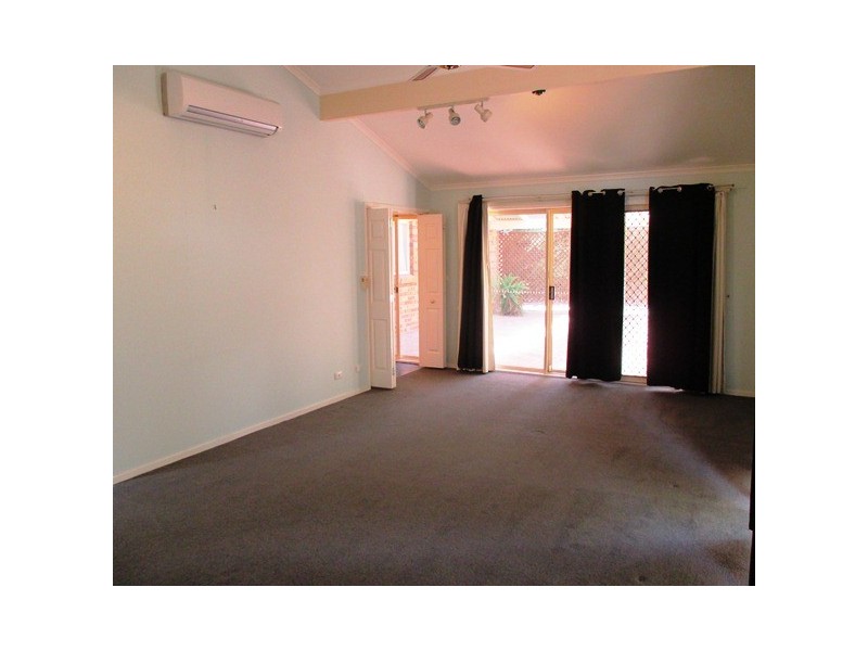 38 Mount Vernon Drive, Kambah ACT 2902
