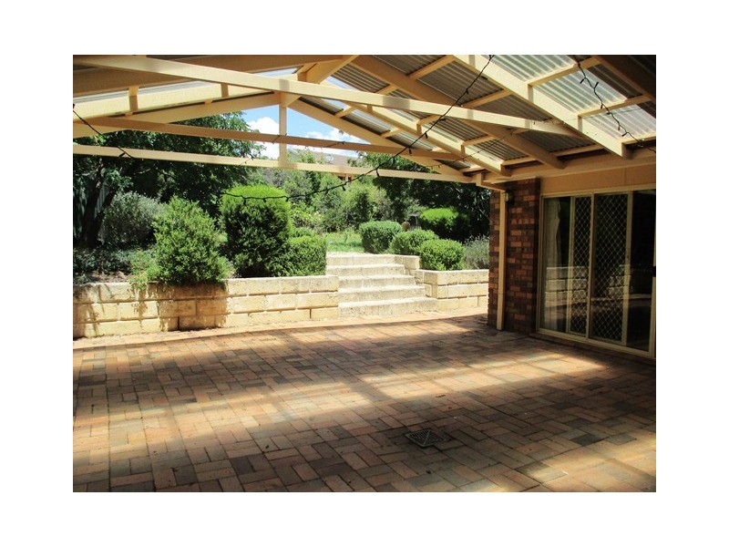 38 Mount Vernon Drive, Kambah ACT 2902